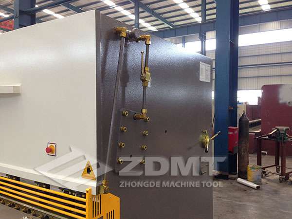 卡套式讨论体.jpg 卡套式讨论体.jpg